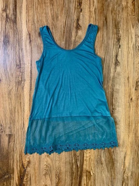 Tank Top With Lace Trimming     (2 colors available) - Sweetwater Boutique 